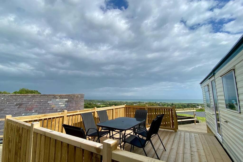 プスヘリ Snowdon Bay - North Wales - Stunning Llyn Peninsula Mountain & Ocean Views - Wilde Retreatsヴィラ エクステリア 写真